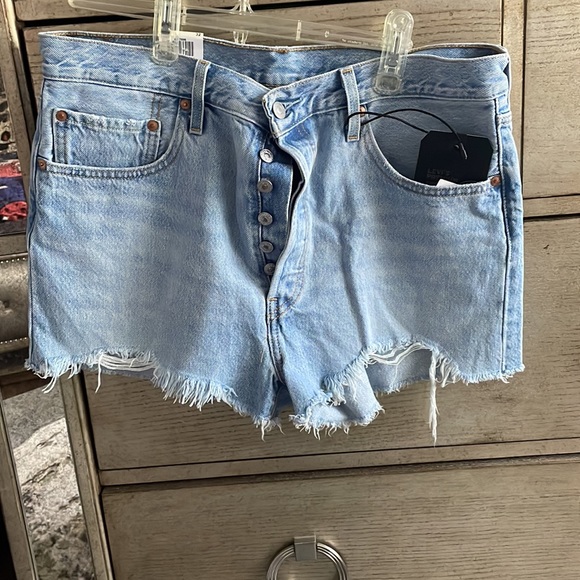 Levi’s 501 non stretch high rise vintage denim shorts, size 32, new - Picture 5 of 8